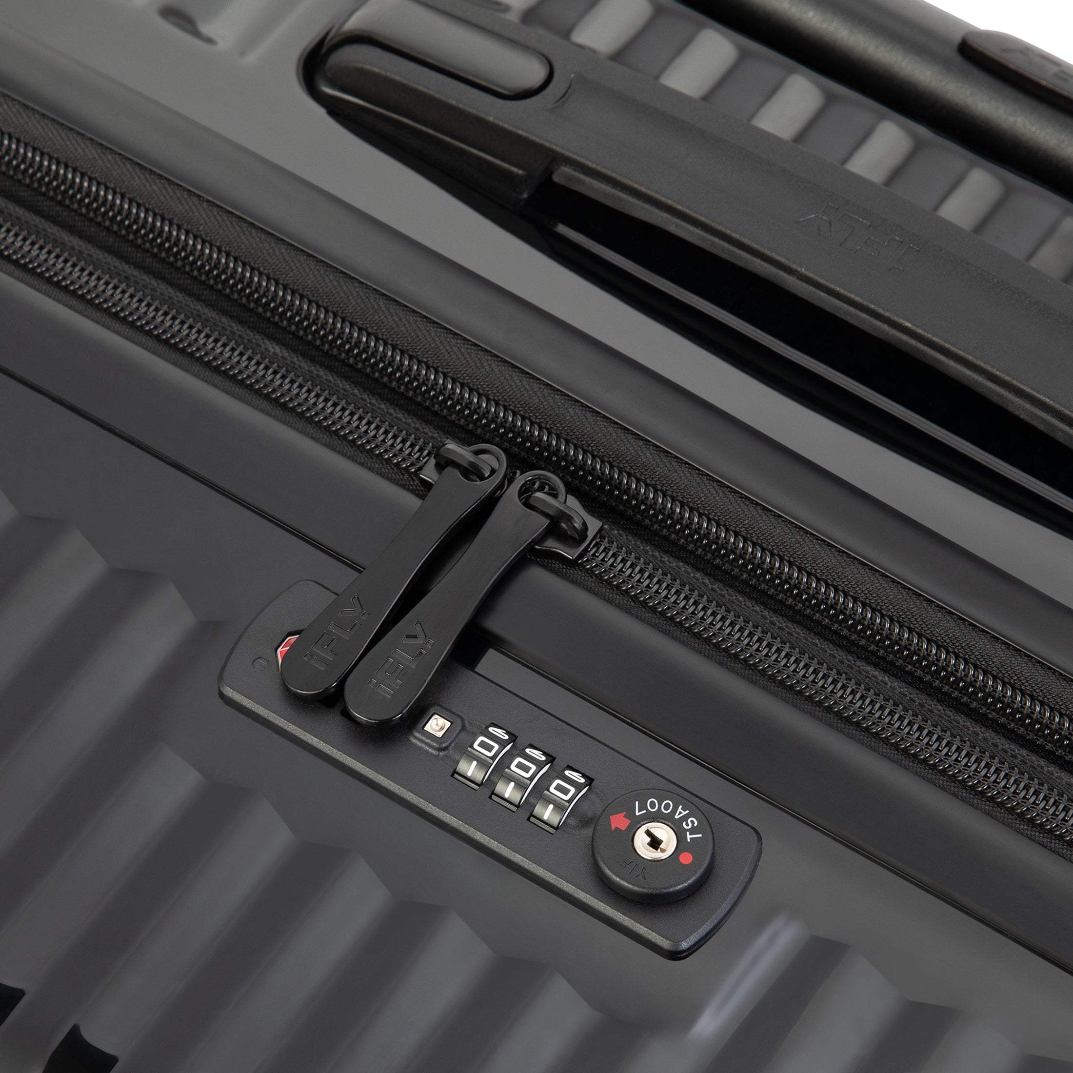 The Carry-On - Image 6